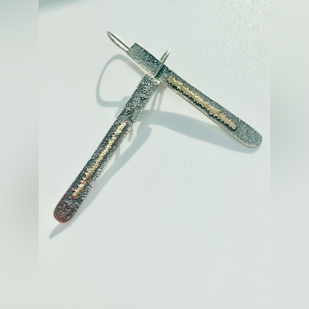 Silpada Rare HTF Textured Sterling & 9k Gold Embellished Wire Rail Earrings